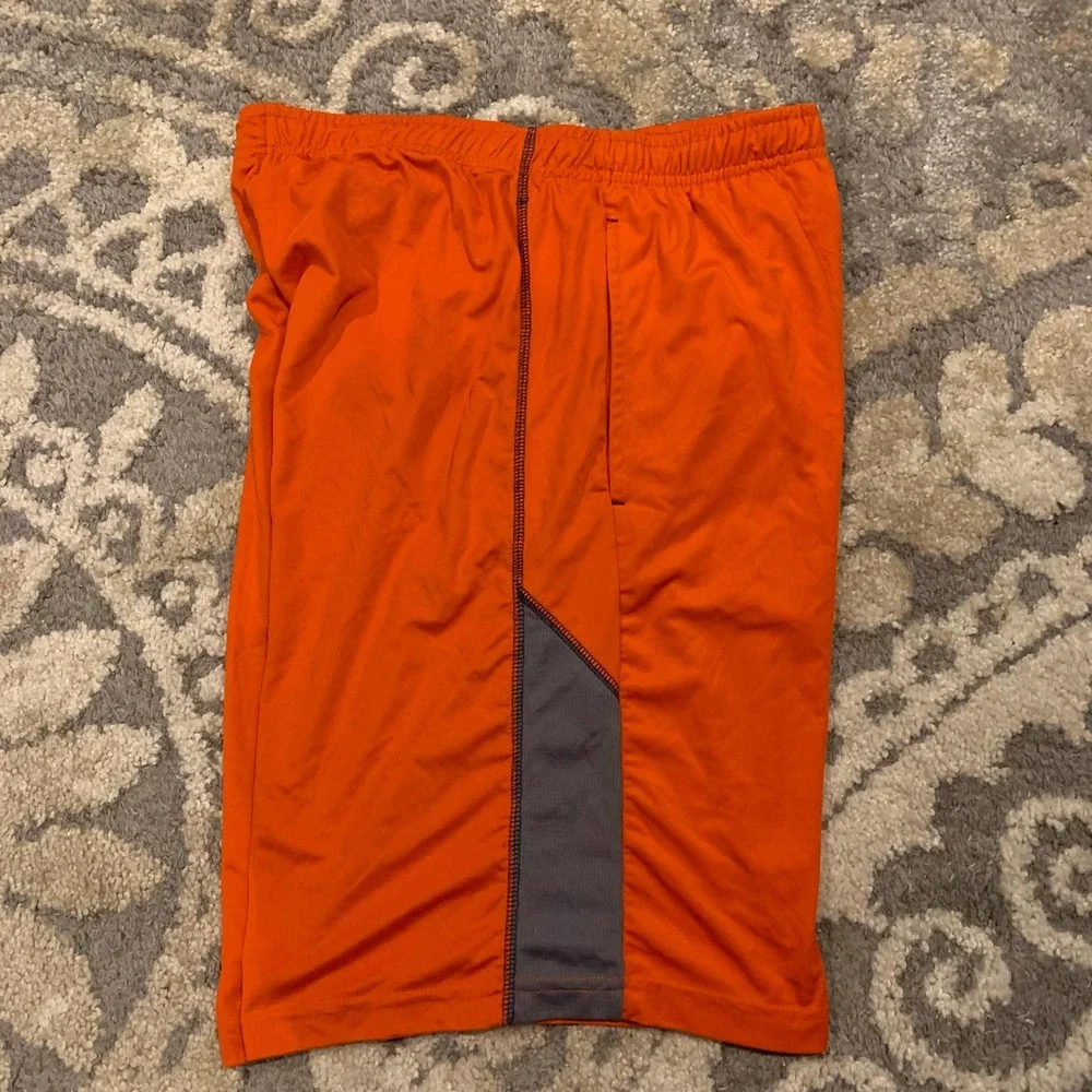 Denver Broncos NFL Team Apparel TX3 Cool Performance Shorts Men’s Size‎ Medium